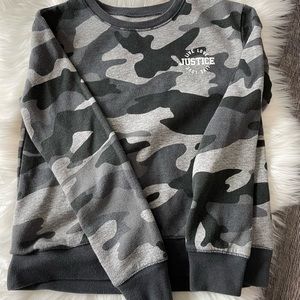 ⭐️ JUSTICE sweater. Black and Grey Camouflage.